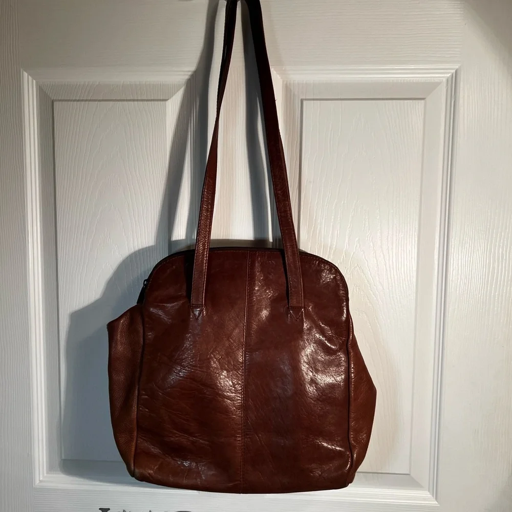 Wilsons Leather Shoulder Bag